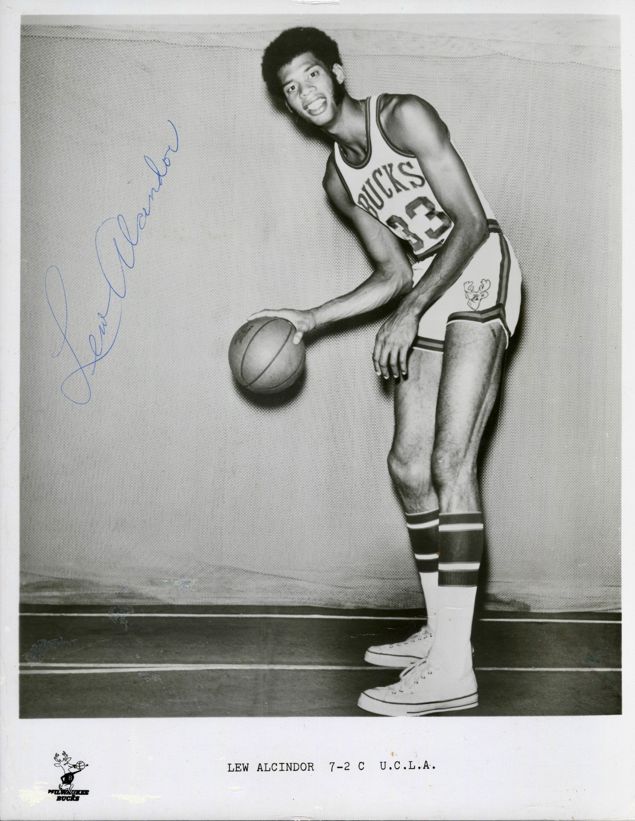 c.1970 Lew Alcindor Signed Photograph, Kareem Abdul Jabbar Rookie Year. PSA 91