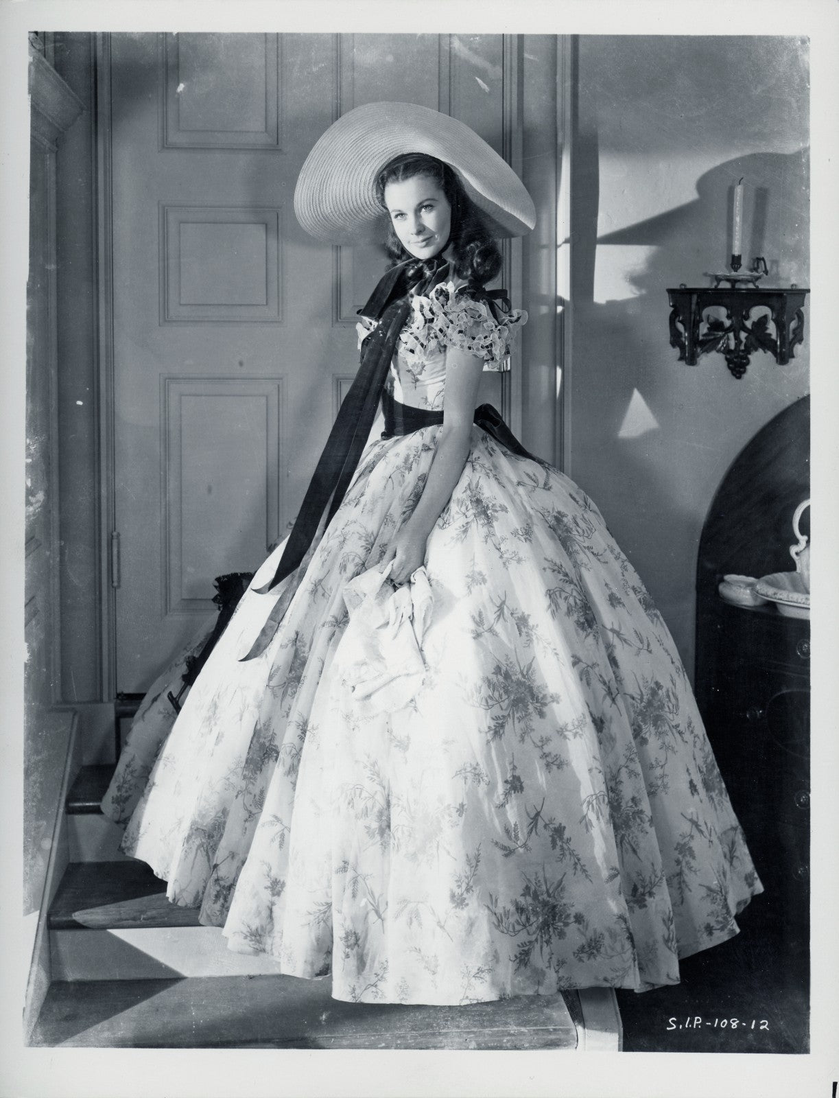 1967 Gone with The Wind Original Photo. Vivien Leigh Gorgeous Dress. PSA Type 21