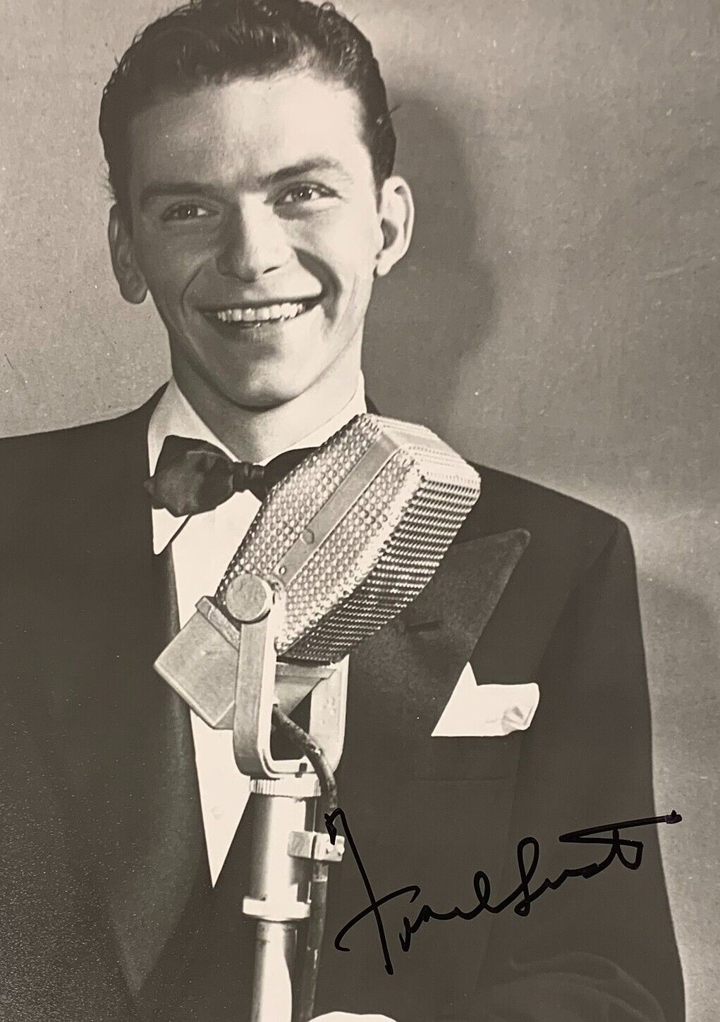 Rare Frank Sinatra Autograph, Signed 11x14 Photo. Auto PSA