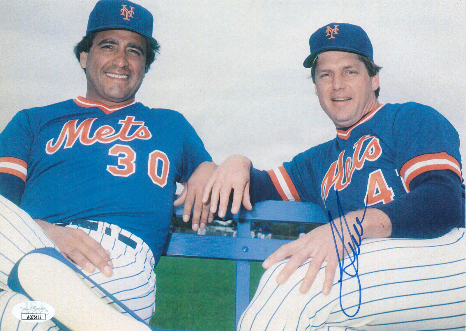 Tom Seaver Signed 8x10 Photo, New York Mets HOF. JSA