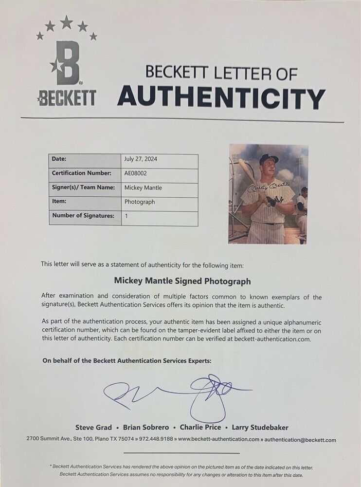 Mickey Mantle Signed & Framed Photo. New York Yankees Hall of Famer. Beckett