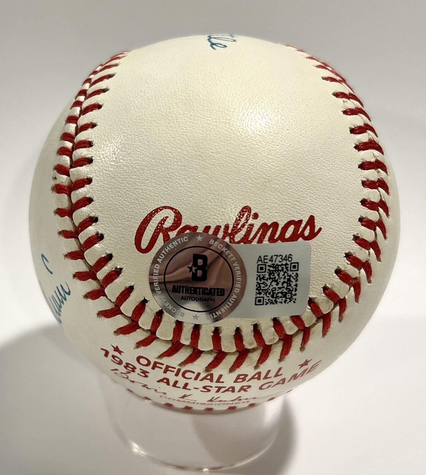 Mickey Mantle & Roger Maris Dual Signed Baseball. Auto Grade PSA 8, Mint 9.