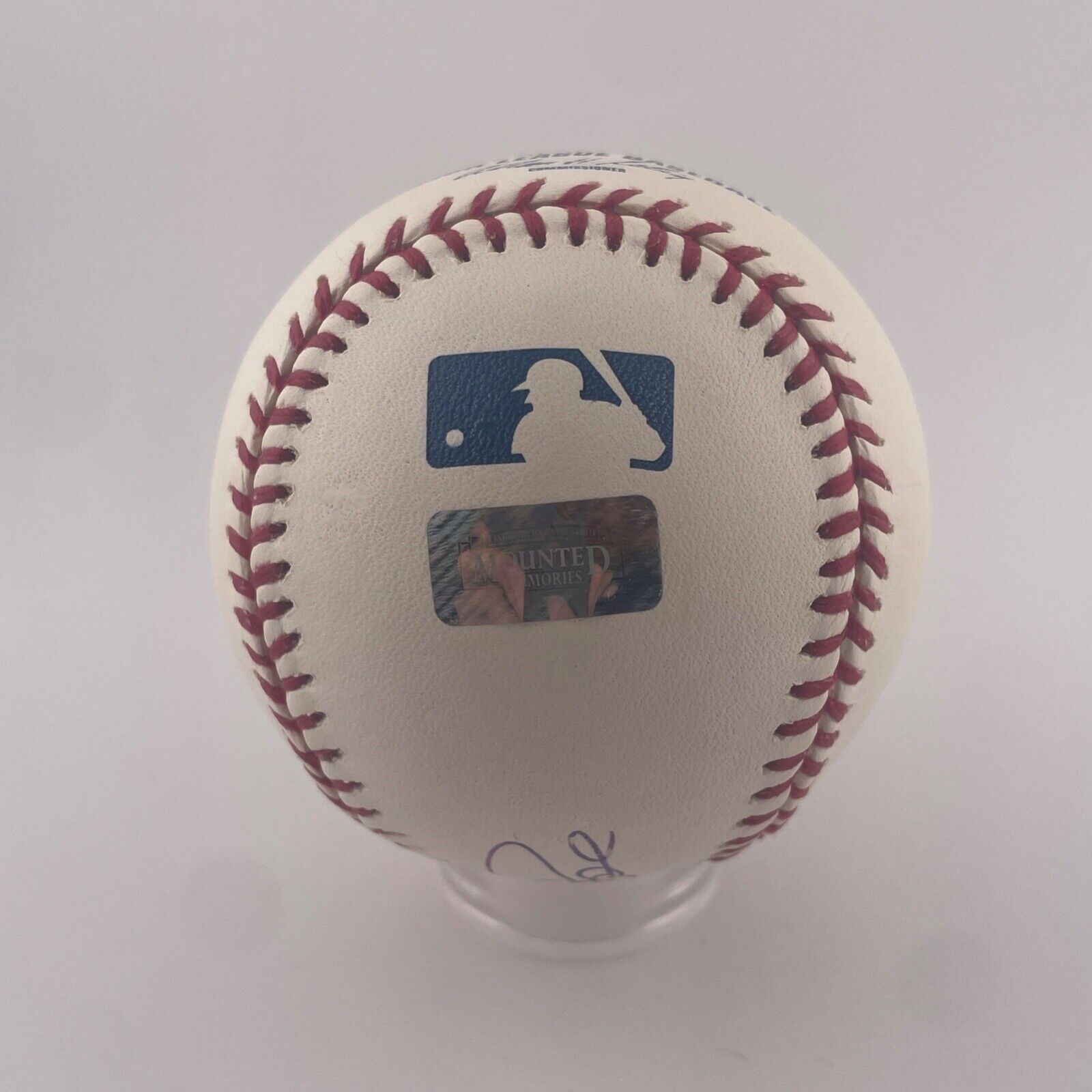 Pete Rose Signed Baseball. Cincinnati Reds. Mounted Memories