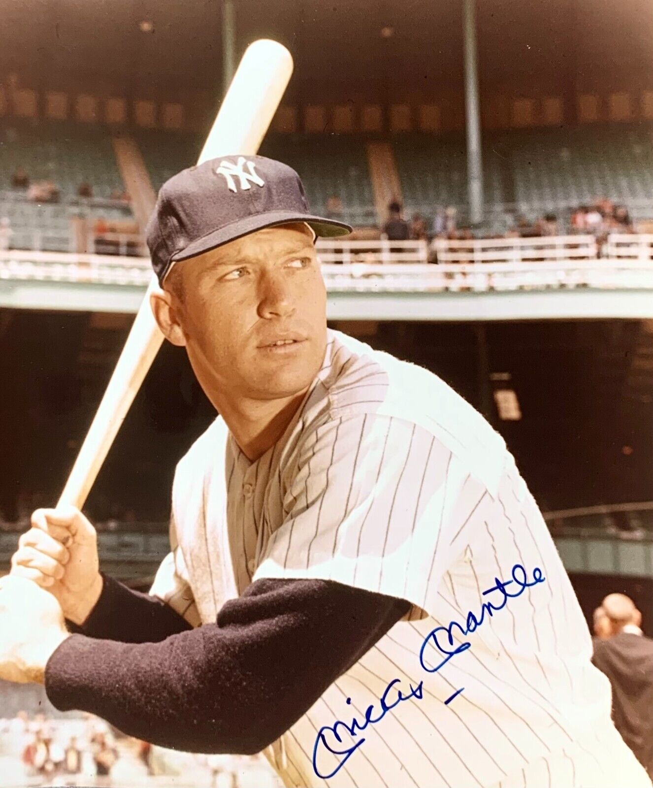Classic Mickey Mantle Signed 16x20 Photo Framed NY Yankees. Auto JSA