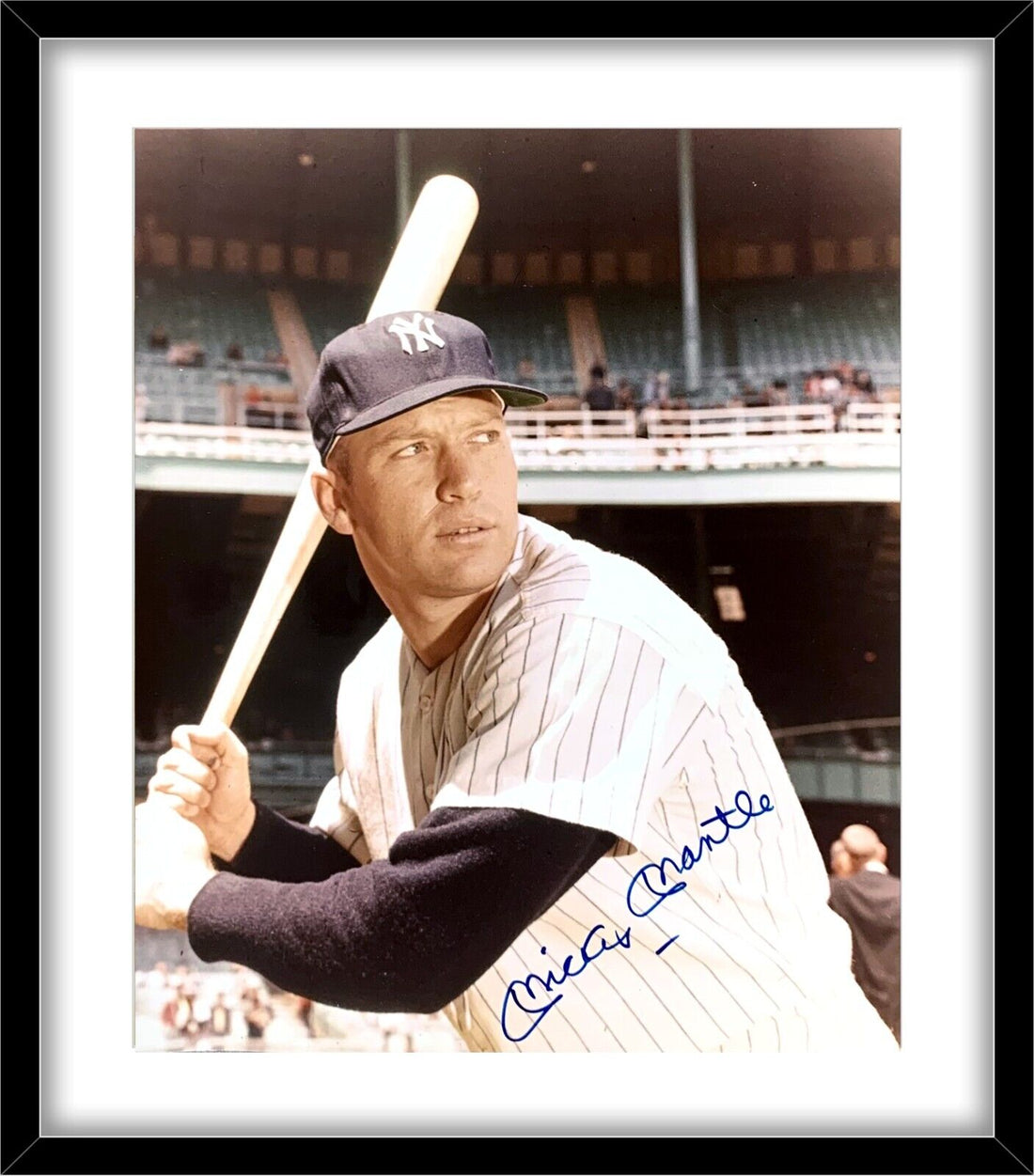 Classic Mickey Mantle Signed 16x20 Photo Framed NY Yankees. Auto JSA