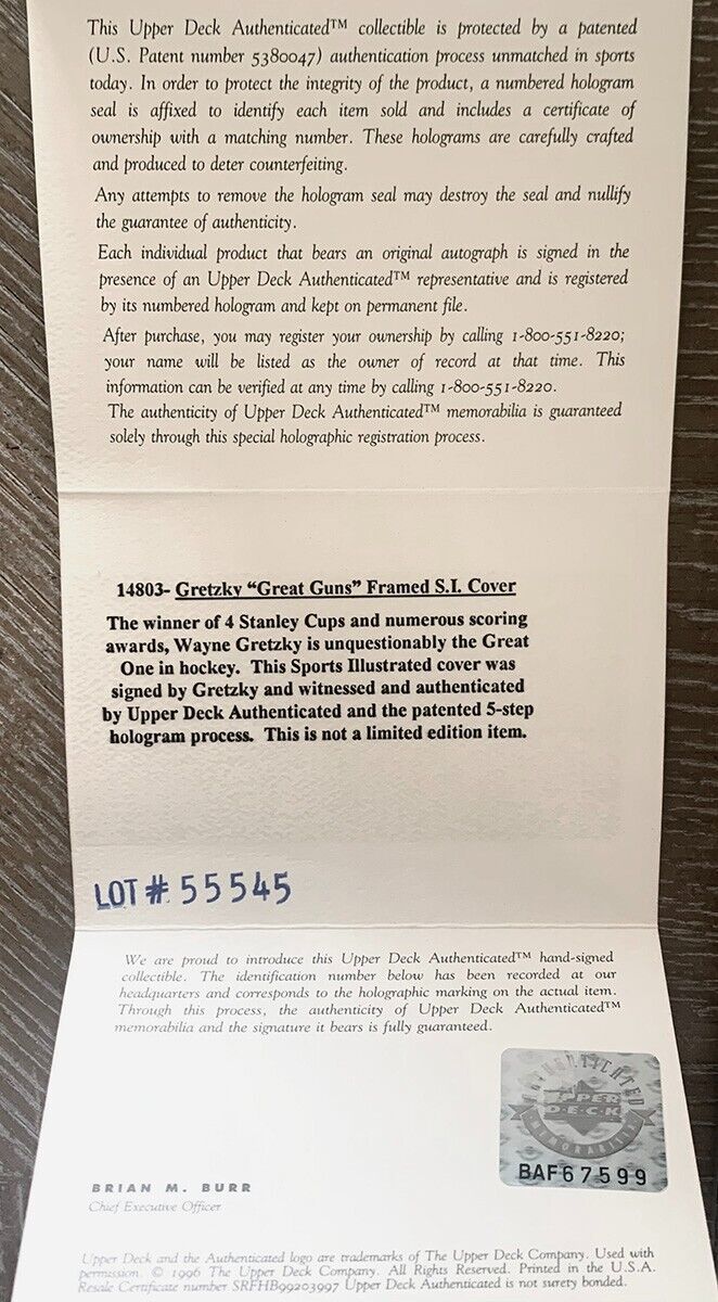 Wayne Gretzky Signed Sports Illustrated Magazine Cover. Upper Deck with UDA Box