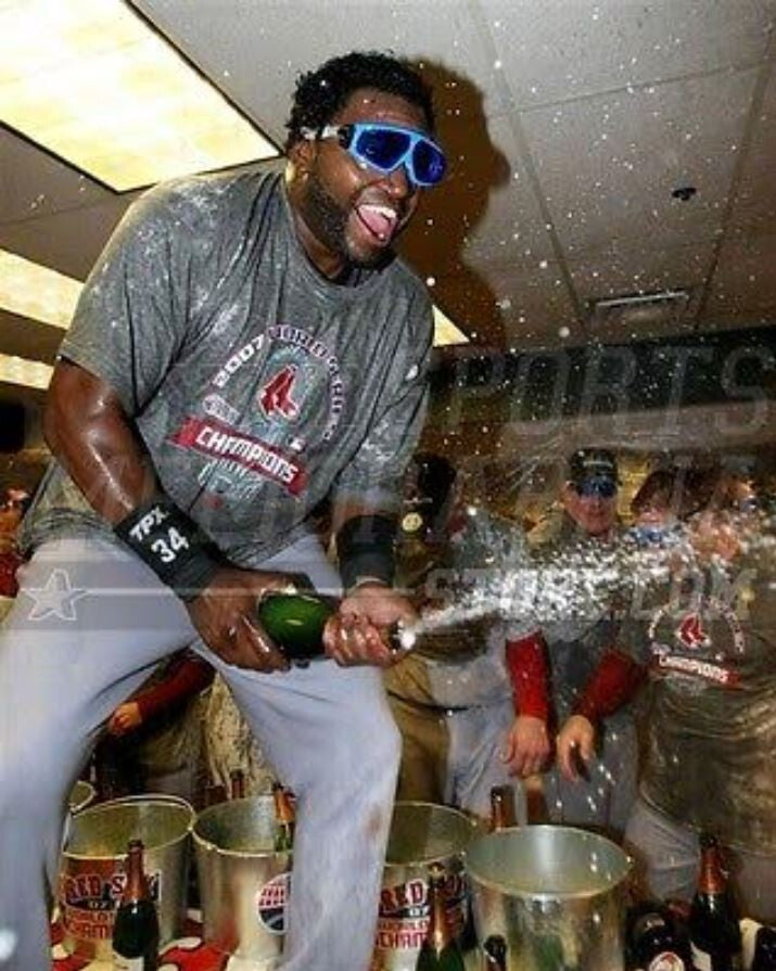 David Ortiz Signed &amp; Used 2007 World Series Champagne, Red Sox. MLB Holo Steiner2