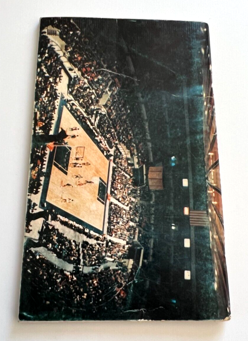 1972-73 New York Knicks Yearbook Madison Square Garden Press Media Guide NBA1