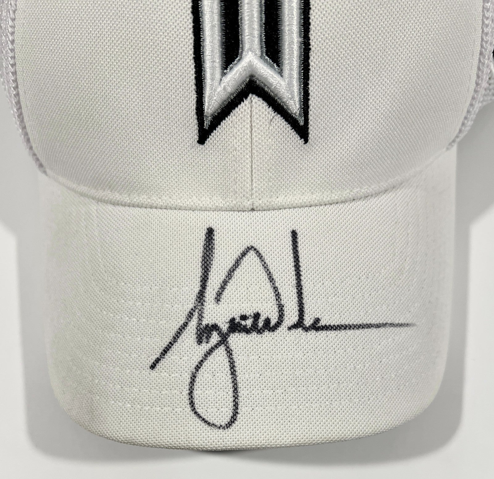 tiger woods hat tiger logo