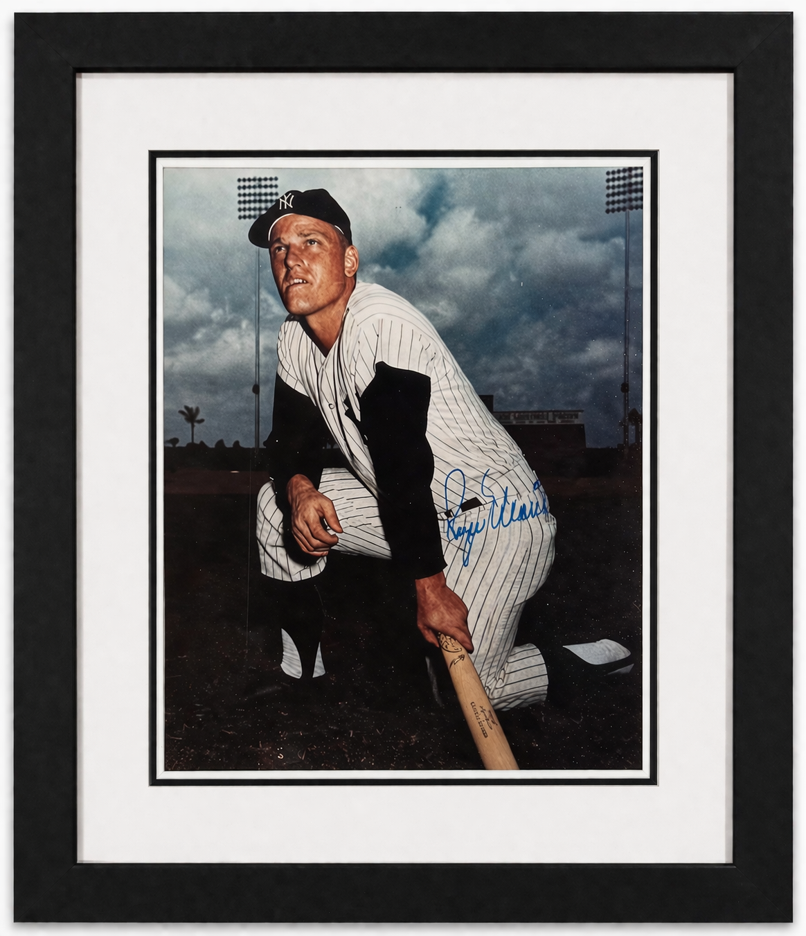 Roger Maris Signed 8x10 Photo. New York Yankees. Auto PSA0