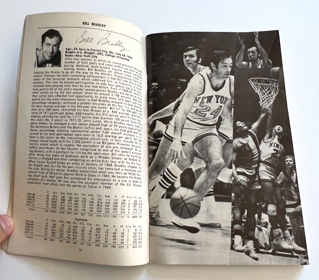 1972-73 New York Knicks Yearbook Madison Square Garden Press Media Guide NBA5