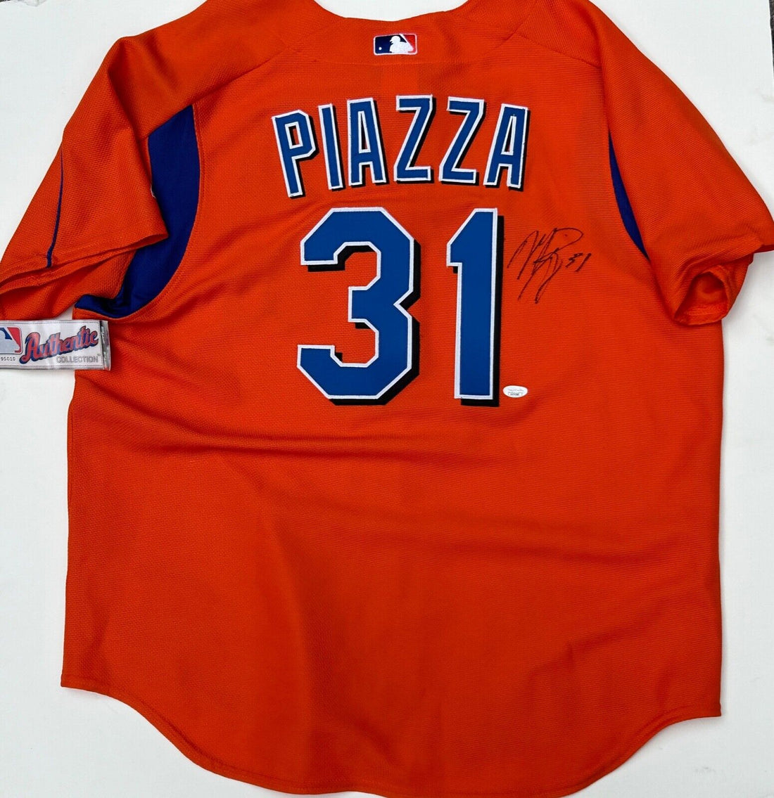 Mike Piazza Signed Jersey. Majestic. New York Mets. Auto JSA