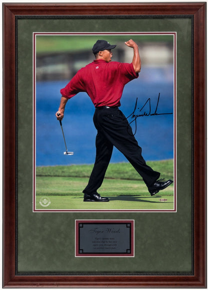 Tiger Woods 16x20 Signed Fist Pump Photo. Auto UDA Upper Deck0