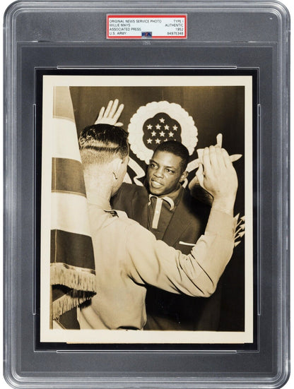 1952 Willie Mays Original News Photo, Joining the Army. PSA Type 1