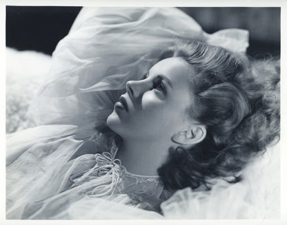 1942 Judy Garland Original Photo. Gorgeous Intimate Pose, PSA Type 11