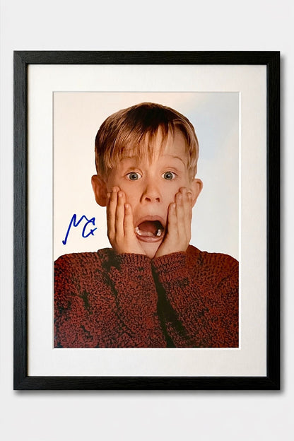 Macaulay Culkin Signed 11x14 Photo, Home Alone. Framed. Beckett.0