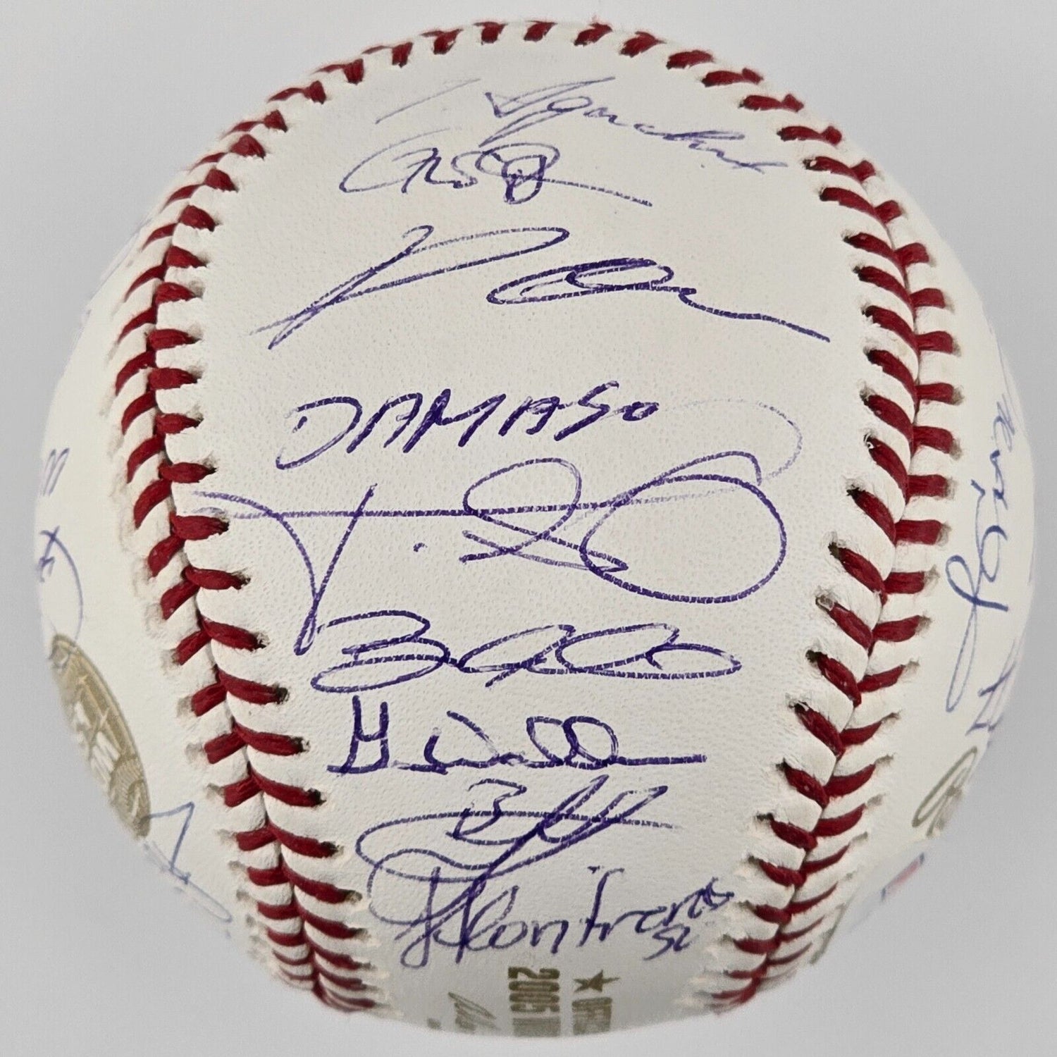 2005 Chicago White Sox Team Signed Baseball. 29 Signatures. PSA/DNA LOA