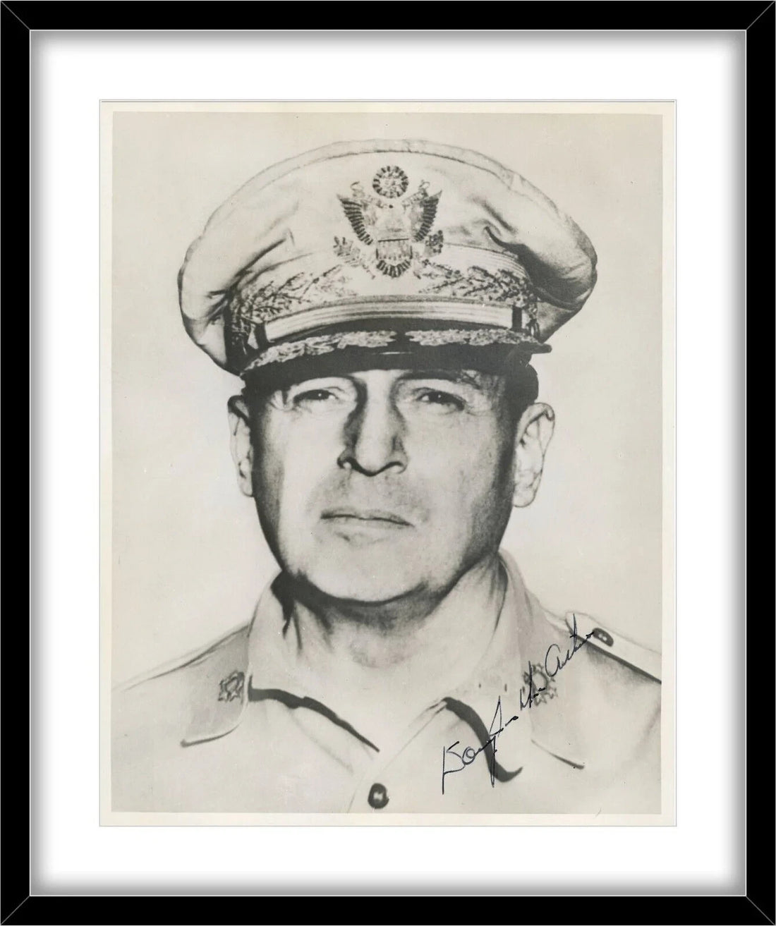 Rare WWII General Douglas MacArthur Signed 8x10 Photo, World War 2. Auto JSA0