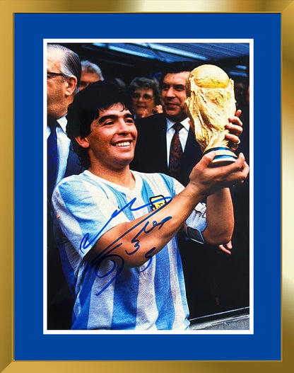 Rare Diego Maradona Signed Photo, Argentina 1986 World Cup. Auto PSA0