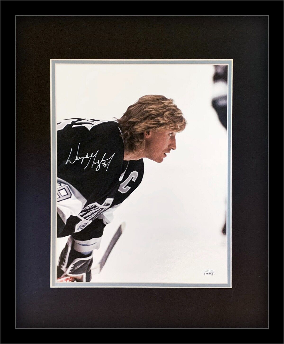 Wayne Gretzky Signed &amp; Framed Photo. Los Angeles Kings. JSA