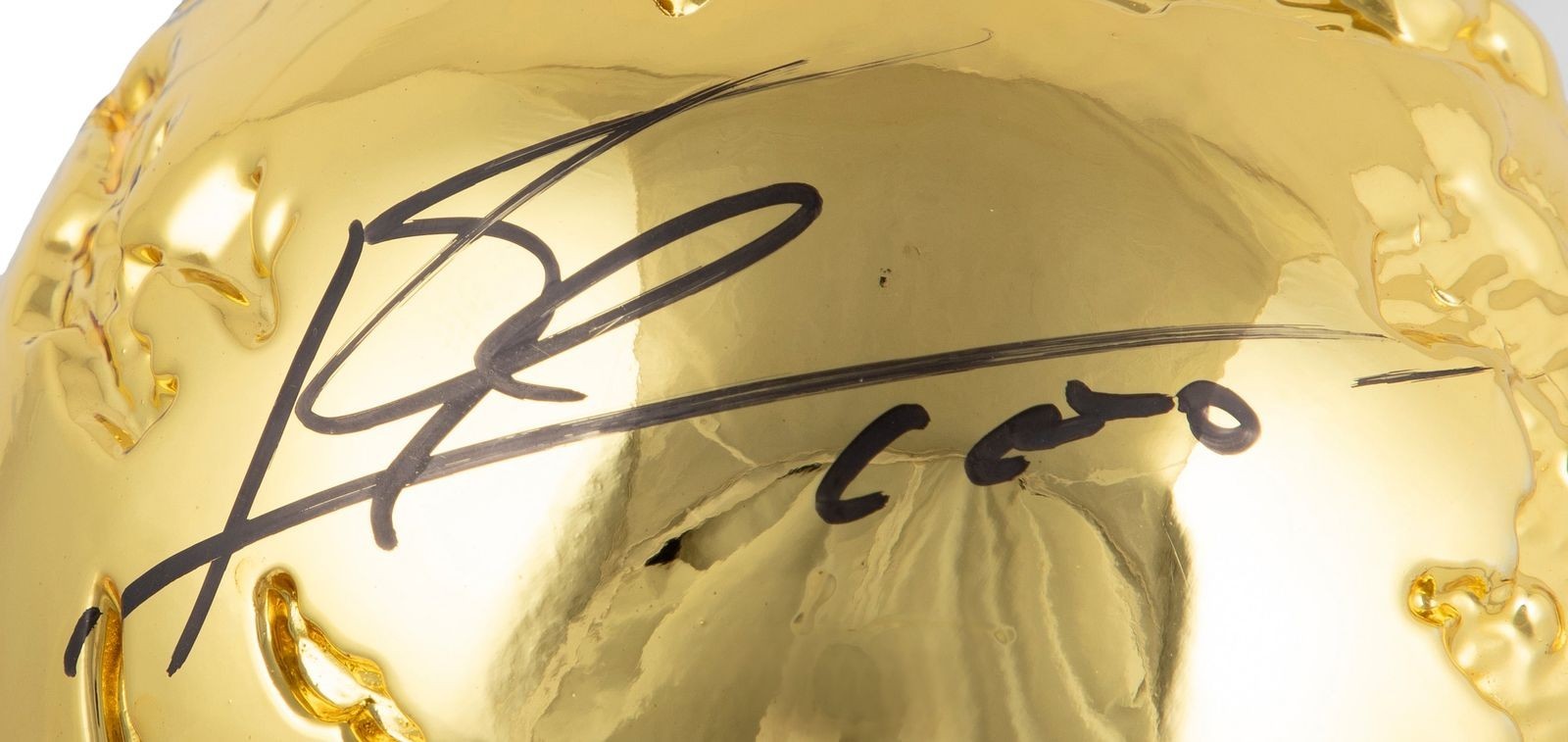 Lionel Messi Signed World Cup Trophy. 2022 Argentina Champs. BAS Beckett2