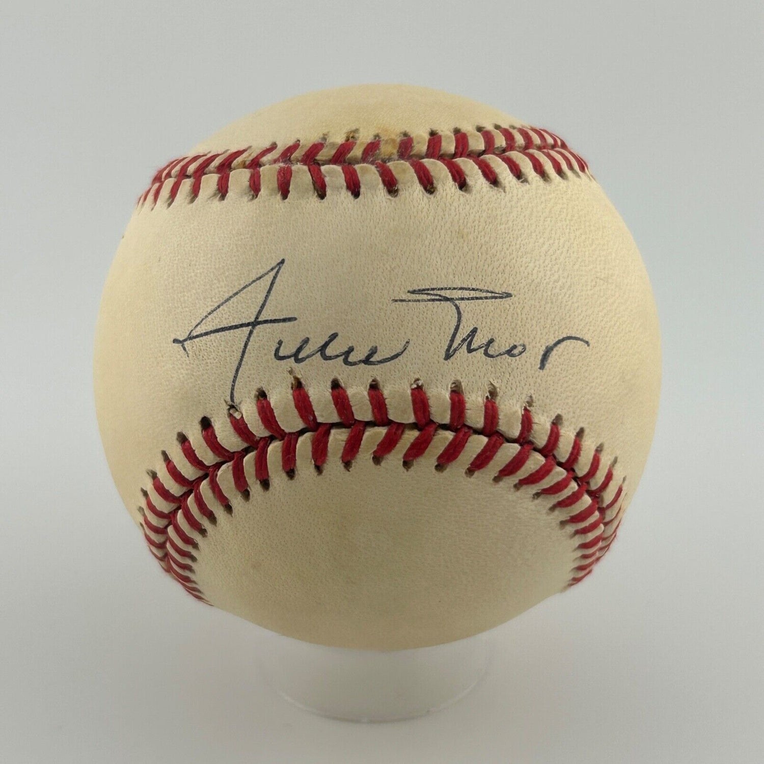 Willie Mays Single Signed Baseball. Auto JSA