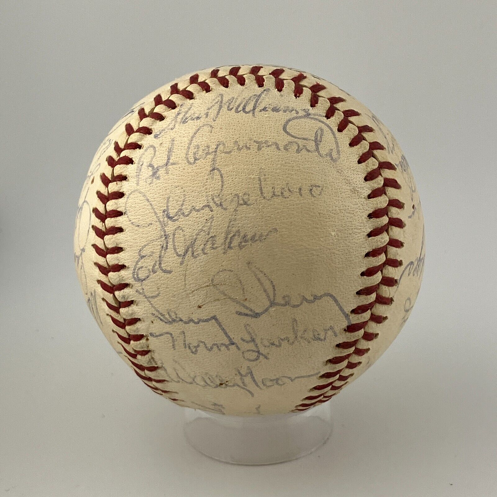 1961 Los Angeles Dodgers Team Ball. Clubhouse Signatures Gil Hodges, Duke Snider