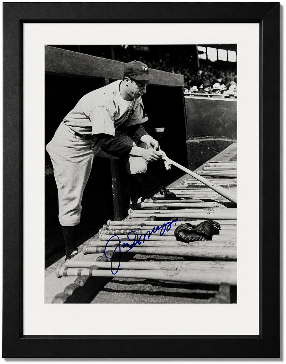 Joe DiMaggio Signed 11" x 14" Photo. Auto JSA0