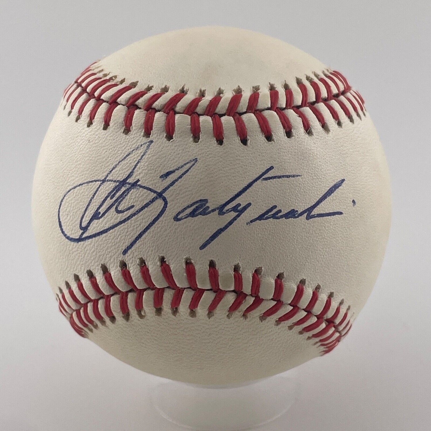 Carl Yastrzemski Single Signed Baseball. Boston Red Sox. JSA