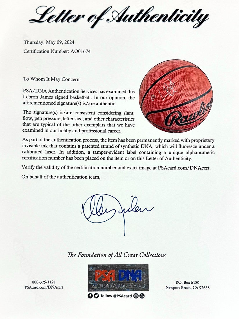 LeBron James Signed High School Basketball, Pre Rookie Autograph. Auto PSA3