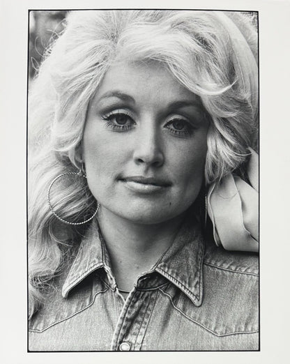 Dolly Parton Original David Gahr 8x10 Photograph. New York City, 19760