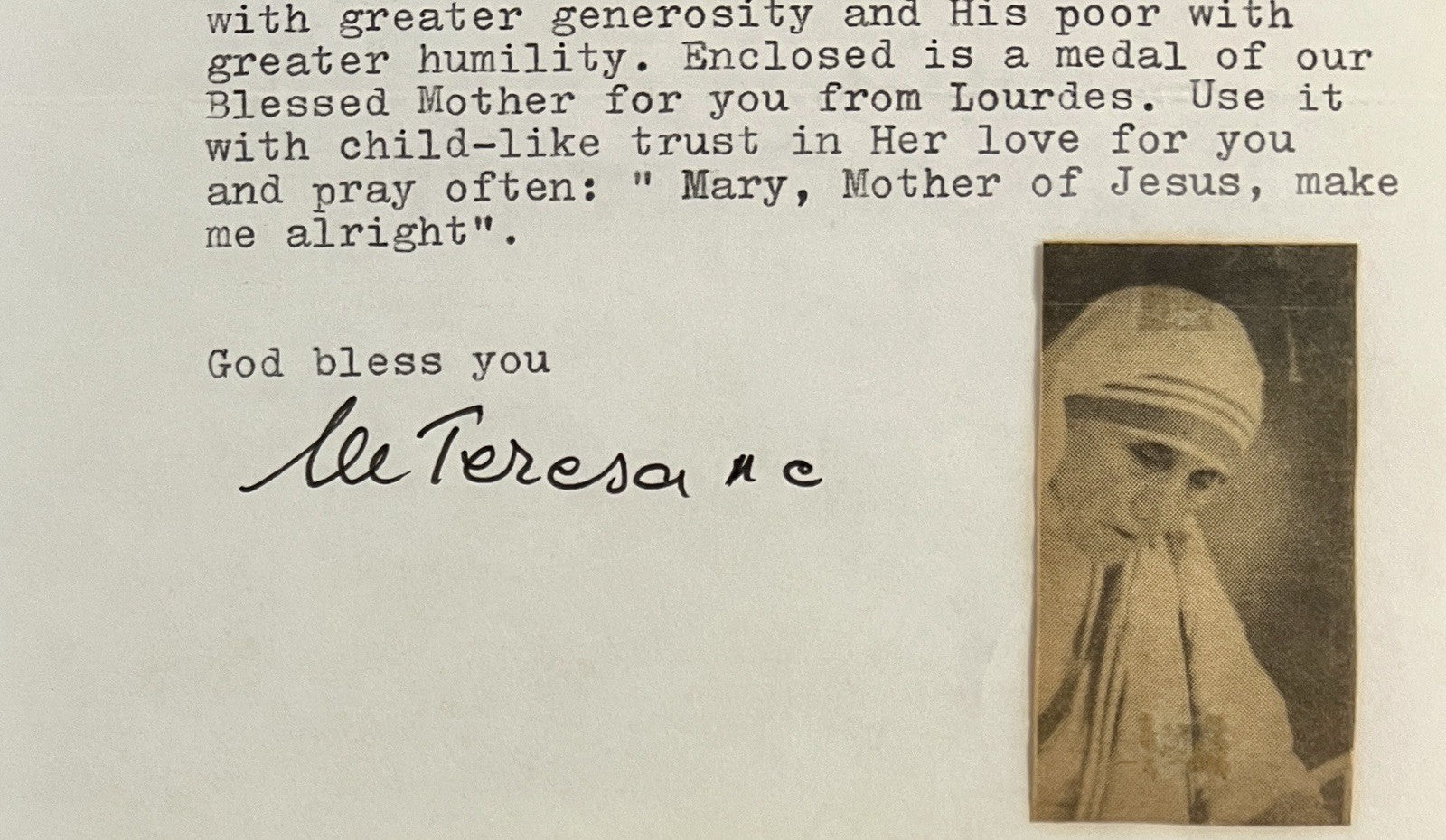 Mother Teresa Signed Letter From Calcutta India. God Loves You,  Holy Mary. PSA2