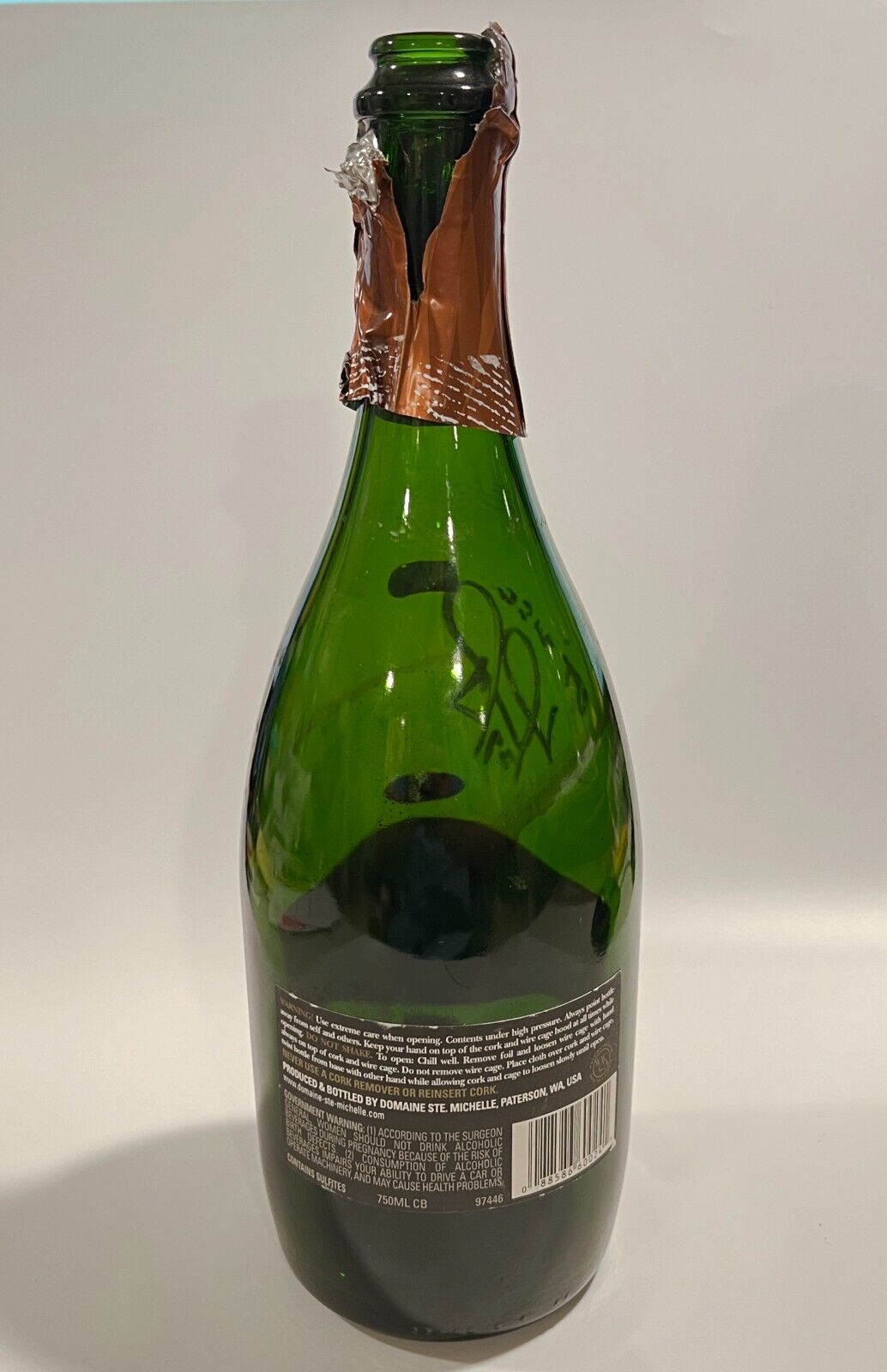 David Ortiz Signed 2007 World Series Champagne Bottle, Red Sox Celebration. MLB