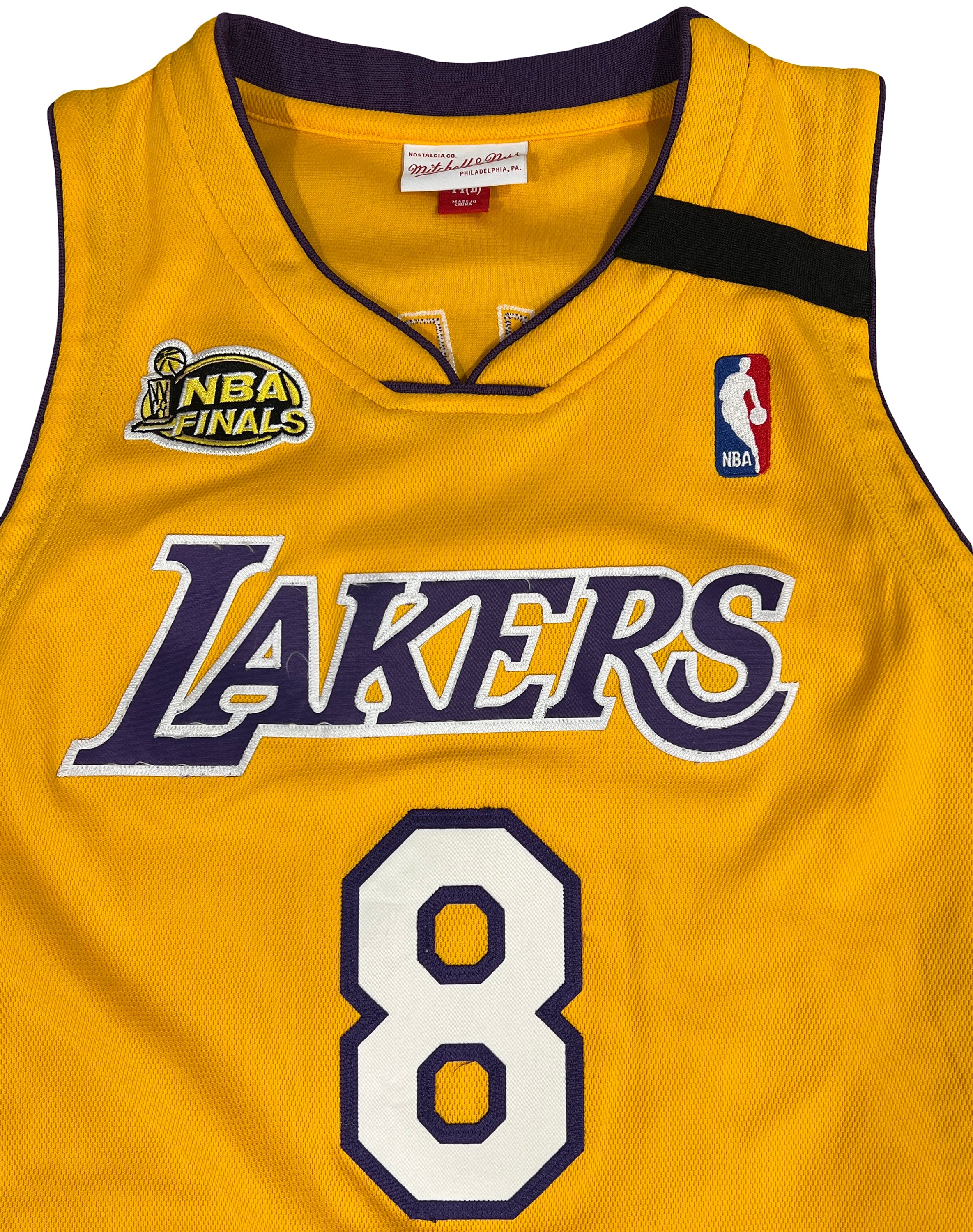 Kobe Bryant Signed 2000-01 Mitchell &amp; Ness NBA Finals Jersey. Beckett &amp; PSA