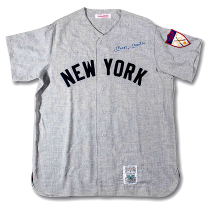 Mickey Mantle Signed 1951 Rookie NY Yankees Autograph Jersey. Auto JSA