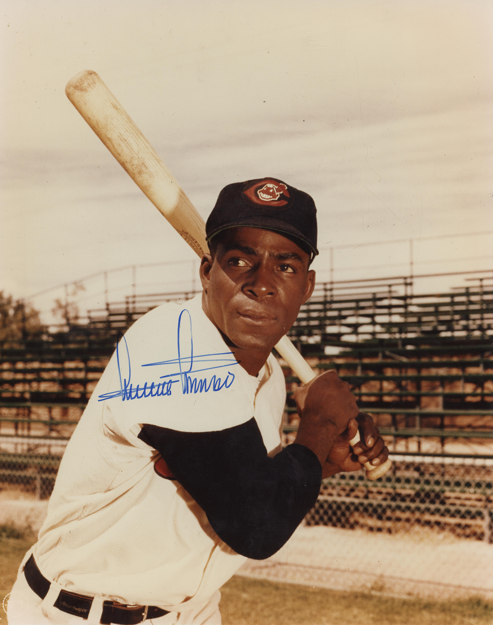 Minnie Minoso Signed 8&quot; x 10&quot; Photo. White Sox &amp; Indians HOFer. JSA