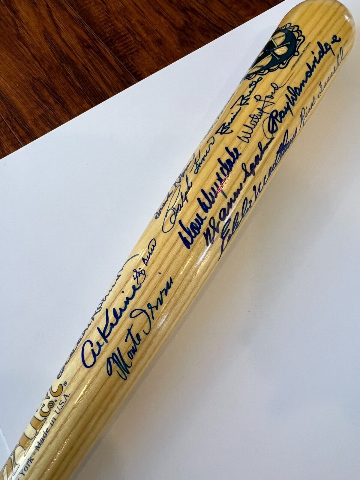 Cooperstown Hall of Fame Signed Baseball Bat Auto JSA